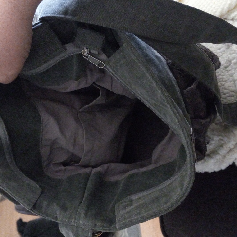 Purse - Picture 3 of 4